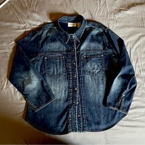 Vintage Liz Claiborne lightweight denim shirt jacket.